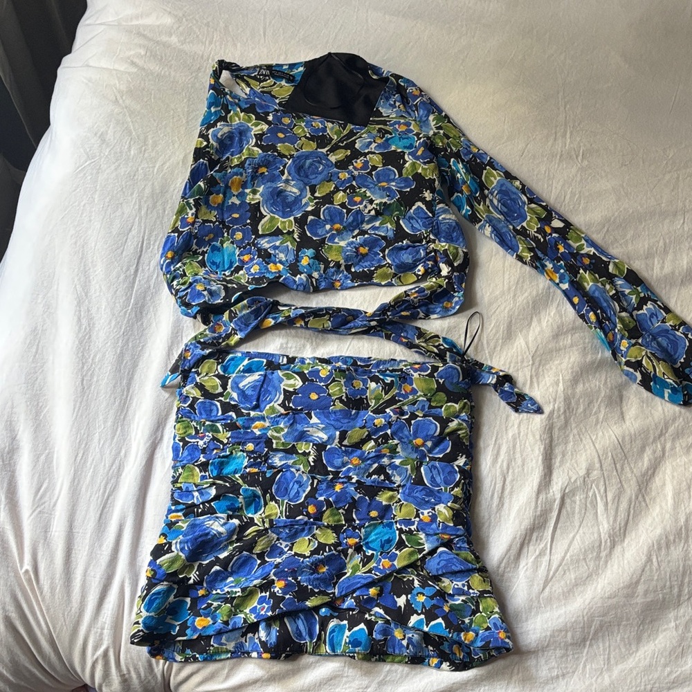 Zara Blue and Green Floral Top